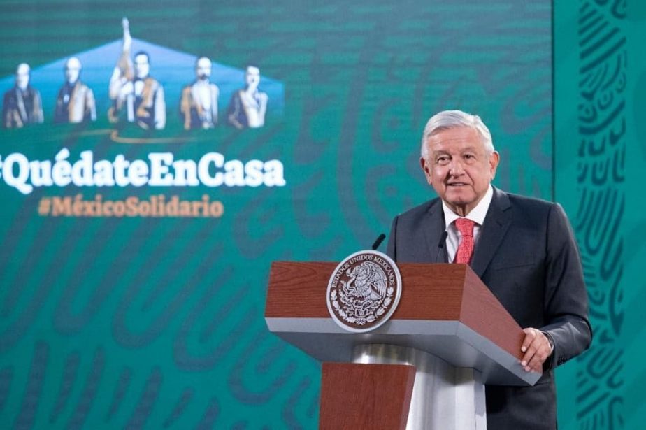 Energy Commerce Amlo Reitera Compromiso Con Gasolina Y Luz