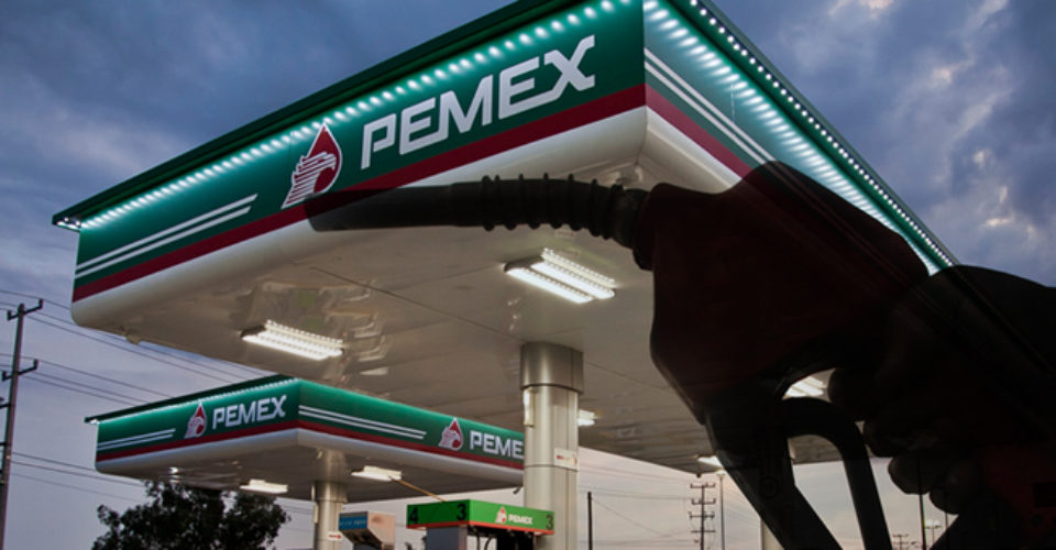 CRE autoriza a Pemex fijar precios de gasolinas