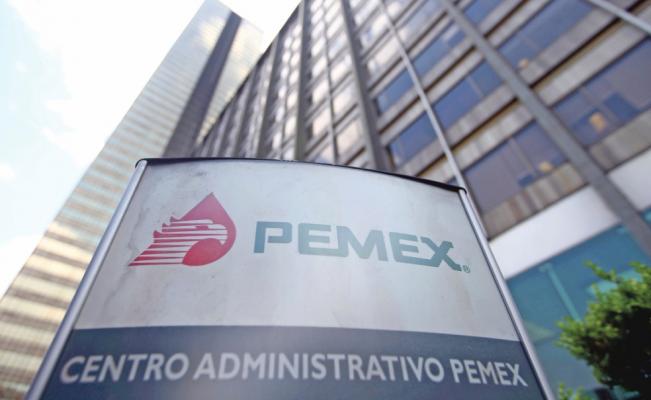 Hacienda reduce en 3,200 mdd deuda de Pemex