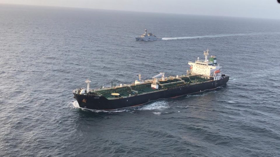 Irán está dispuesto a enviar más petróleo a Venezuela