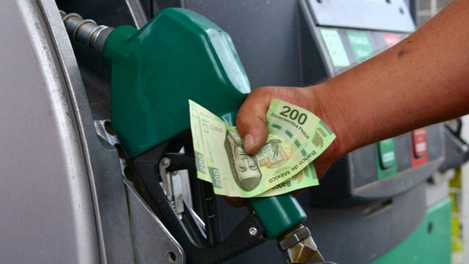 Gasolina Premium llega a 30 pesos en CDMX
