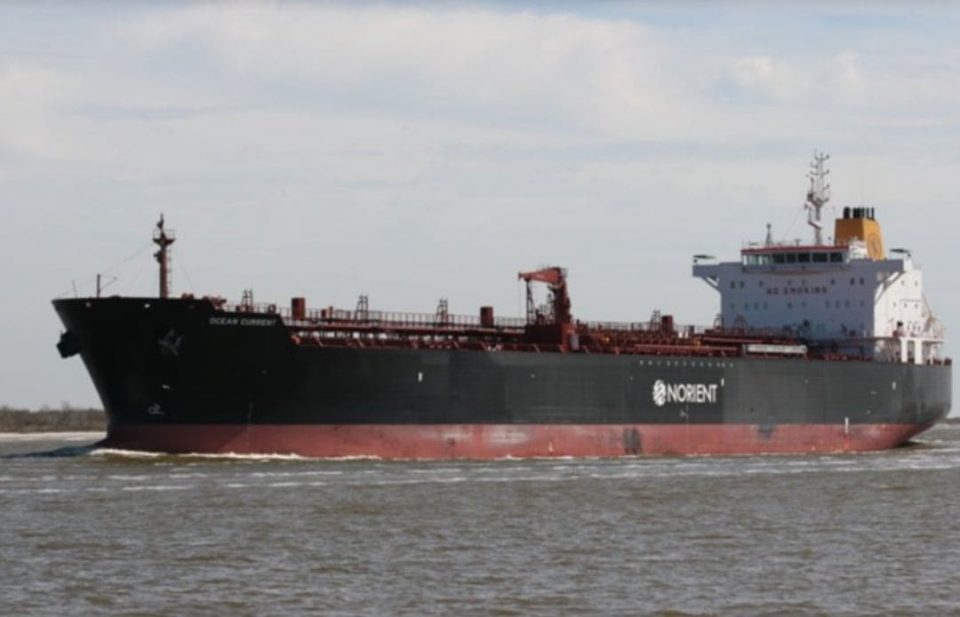 México envía a Cuba con 200,000 barriles de hidrocarburos