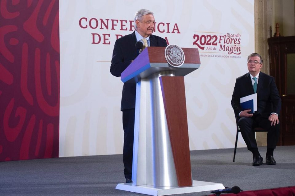 El presidente Andres Manuel Lópex Obrador resaltó que se ha cumplido con el compromiso de no aumentar en términos reales el precio de los combustibles.