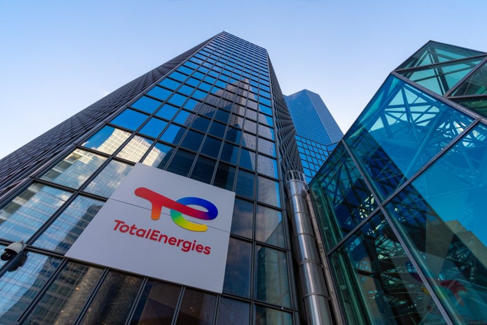 TotalEnergies reporta 4,900 millones de dólares en primer trimestre