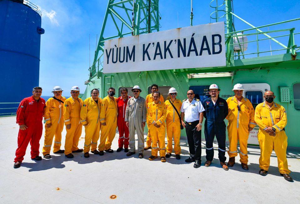 Pemex ahorrará 3.2 mdd mensuales por control de buque Yùum K’ak’Náab