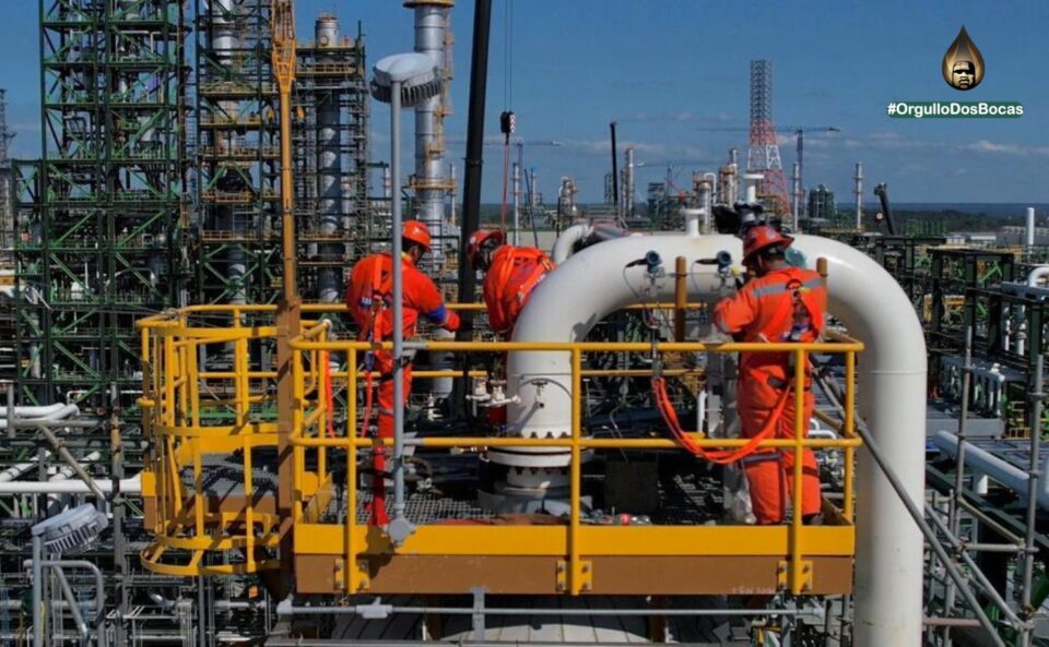 Avanzan pruebas de arranque en refinería Olmeca