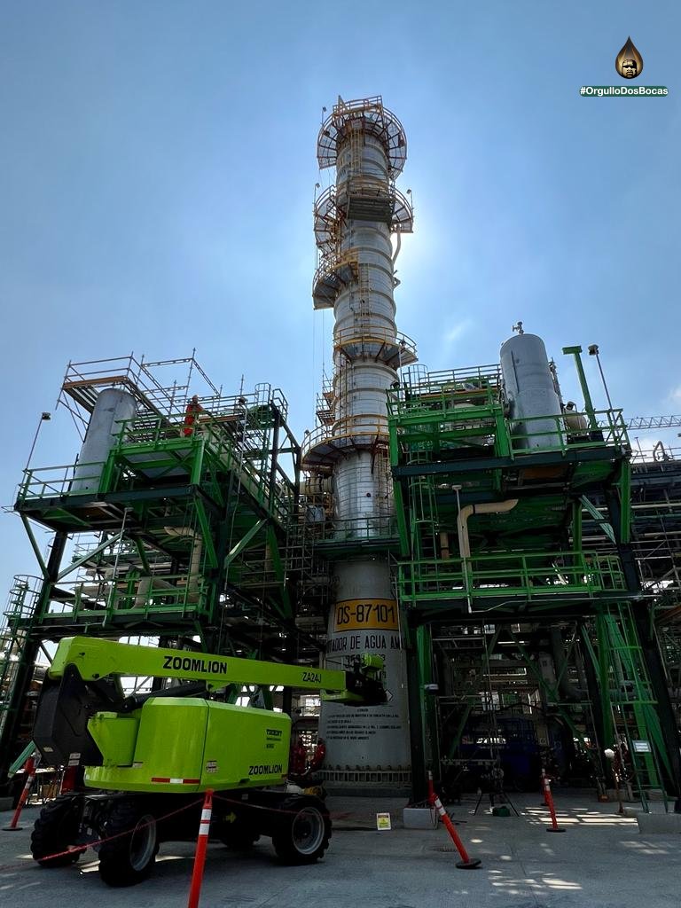 Integran columnas de destilación en refinería Olmeca