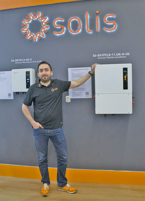 Sergio Rodríguez Solis Inversor solar híbrido