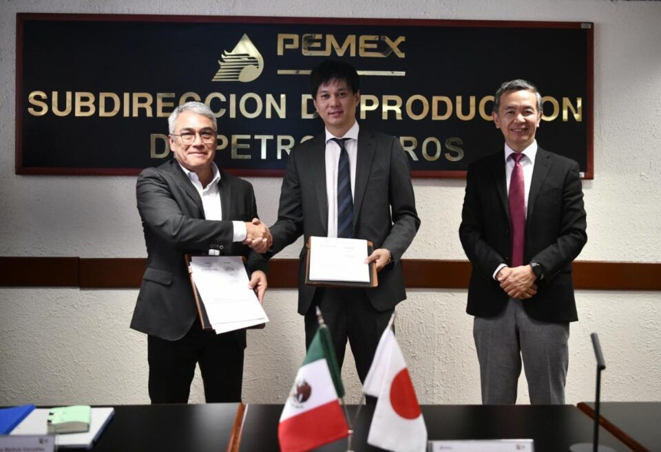 Pemex firma convenios de colaboración con JICA y ADAPTEX