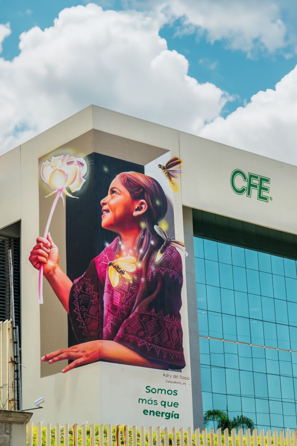 Muralistas llevan su arte a la CFE con un enfoque inclusivo y sostenible