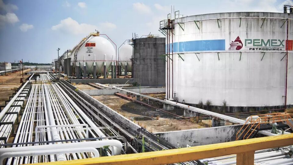 Pemex anuncia aumento del 97% en la producción de fertilizantes para 2024