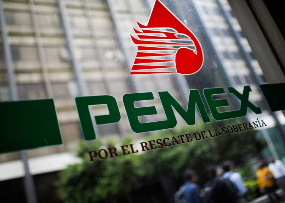 Pemex reduce 7.9% deuda financiera hasta 97,600 mdd en 2024