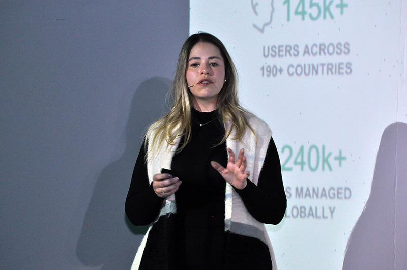 Durante el CyberDay 2024 de Schneider Electric, Andrea Arias, Business Development Manager de la compañía, presentó una visión inspiradora sobre cómo la digitalización