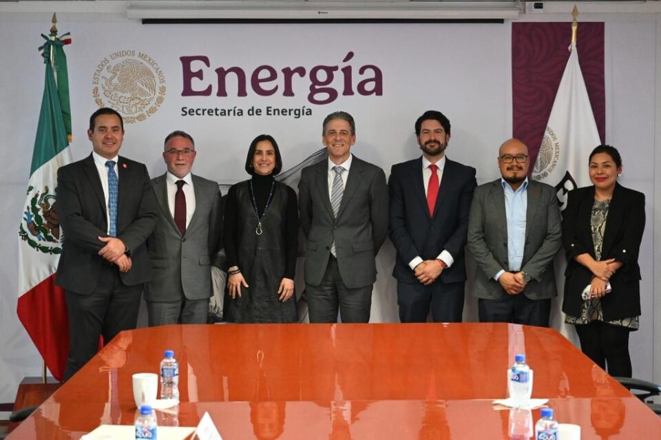 Sener y Woodside Energy exploran nuevas oportunidades de colaboración con Pemex