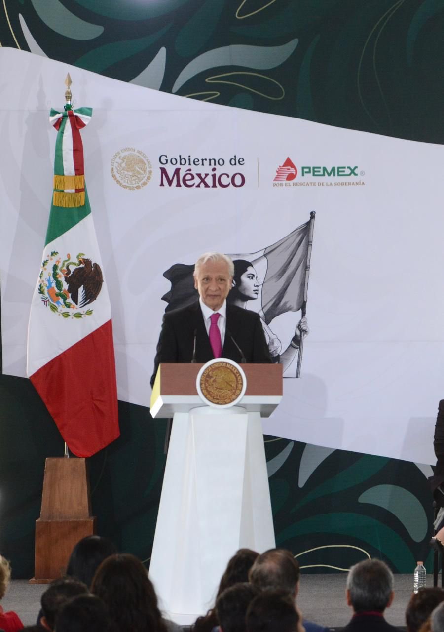 Director de Pemex confirma extinción de subsidiarias; se respetarán derechos laborales