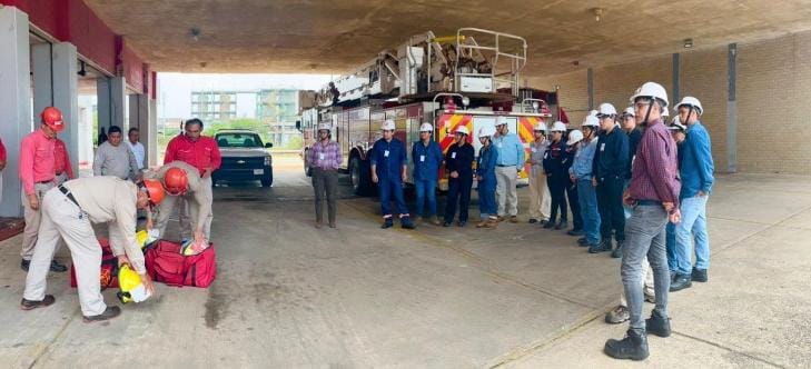 Estudiantes de la UNAM visitan el Complejo Petroquímico Morelos de Pemex
