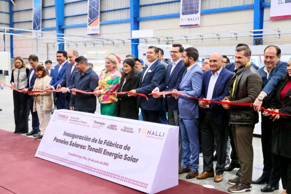 Inauguran fábrica de paneles solares TONALLI en Puebla