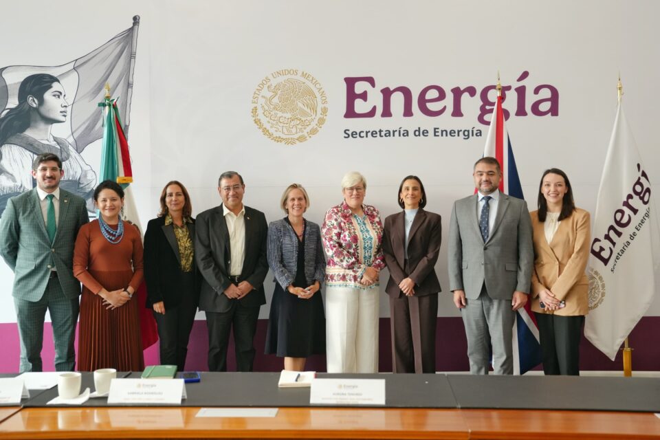 México y Reino Unido fortalecen cooperación energética y climática