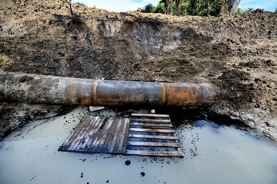 Pemex recupera más de 2 millones de litros de hidrocarburo tras fuga en oleoducto Poza Rica–Madero