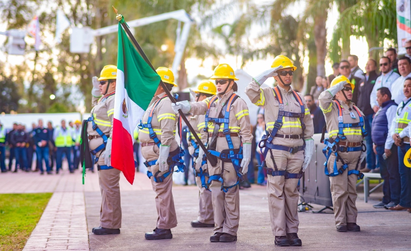 CFE avanza en igualdad de género y redistribución técnica del poder