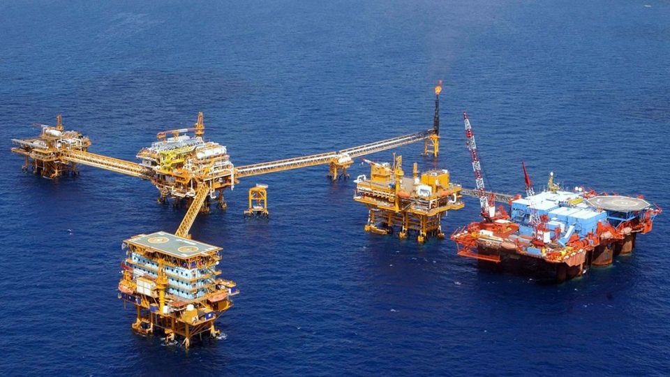 El precio de la mezcla mexicana de exportación cerró el martes en terreno negativo por segunda jornada, al persistir las expectativas de una oferta abundante.