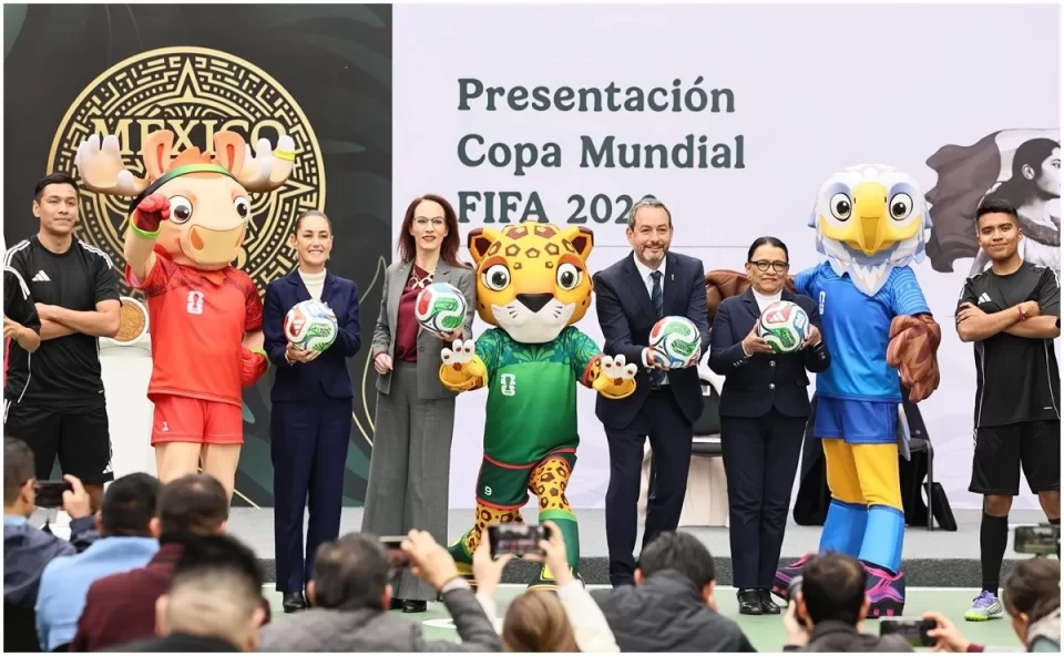 La presidenta de México, Claudia Sheinbaum Pardo, encabezó la presentación oficial del Mundial 2026