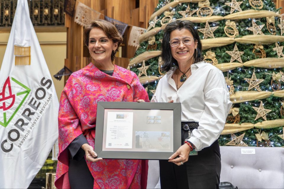 IMP y Correos de México conmemoran 60 años de innovación con la emisión de una estampilla postal