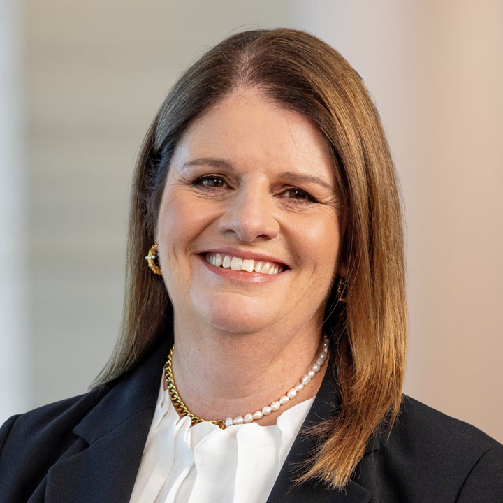 Woodside nombra a Liz Westcott directora ejecutiva interina mientras Meg O'Neill se incorpora a BP