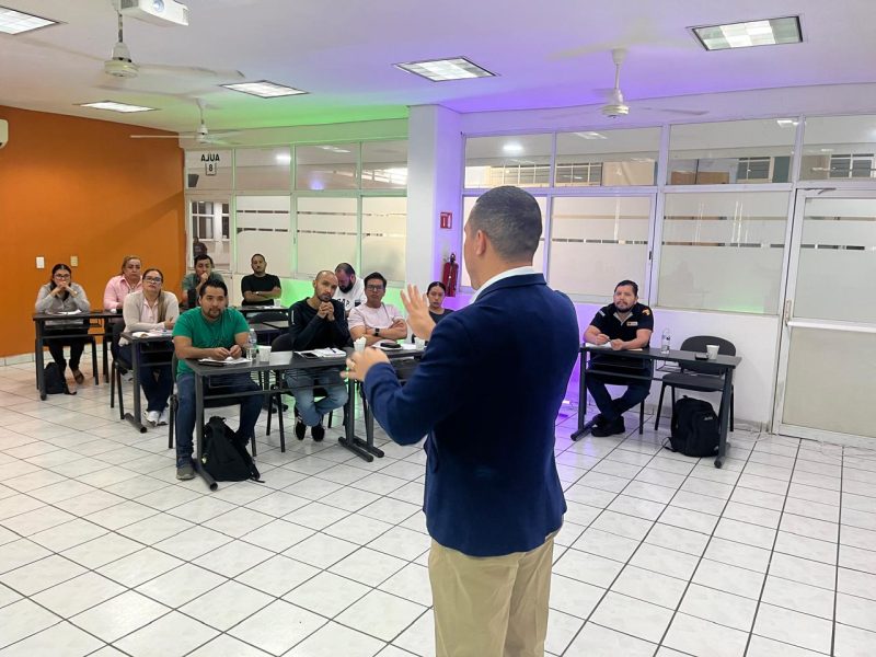 ASTOM refuerza la cultura de seguridad con curso obligatorio en el Puerto de Manzanillo