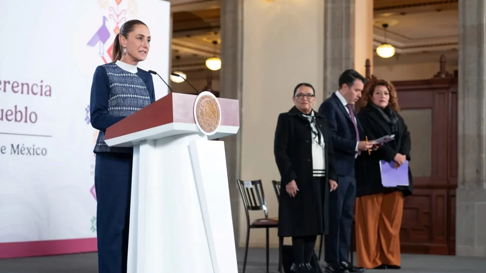 Sheinbaum aclara que no se ha suspendido el envío de petróleo a Cuba y reafirma continuidad de la ayuda humanitaria