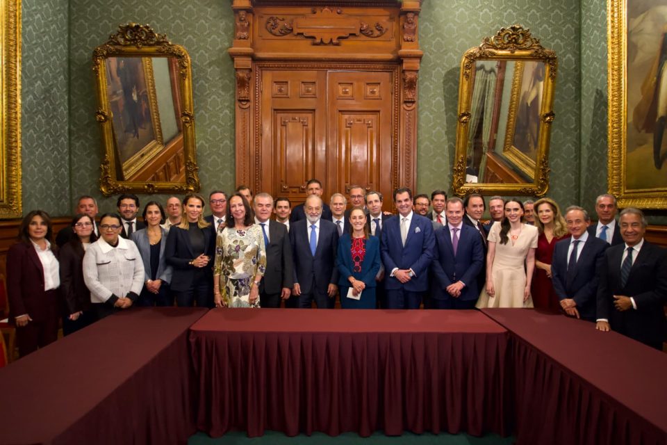 Sheinbaum encabeza reunión con Consejo Nacional de Inversiones para dar seguimiento al Plan México