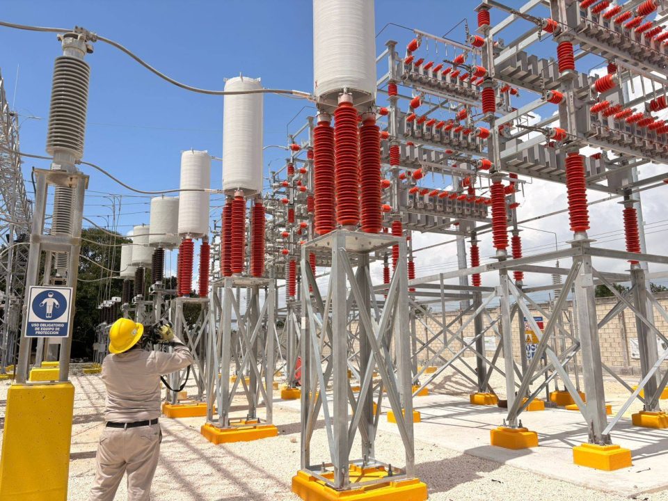 CFE fortalece la infraestructura eléctrica en la Península de Yucatán para garantizar el suministro