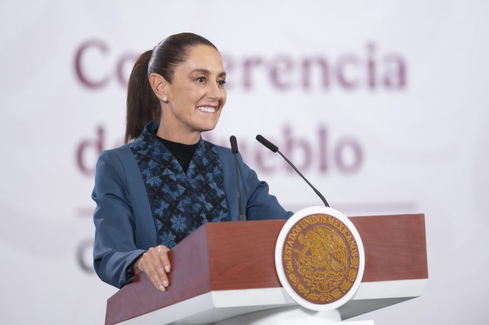 Sheinbaum refrenda compromiso con estabilidad del precio de gasolina y diésel