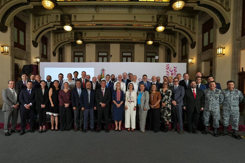 Gobierno y Gasolineros fijan precio del diésel a 27 pesos por litro a nivel nacional