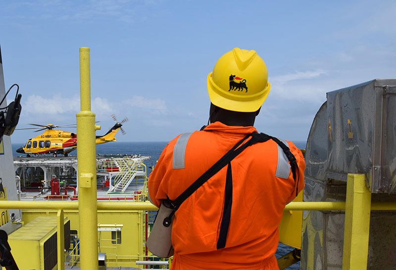 Eni solicita a la Unión Europea suspender la prohibición del GNL ruso ante crisis energética