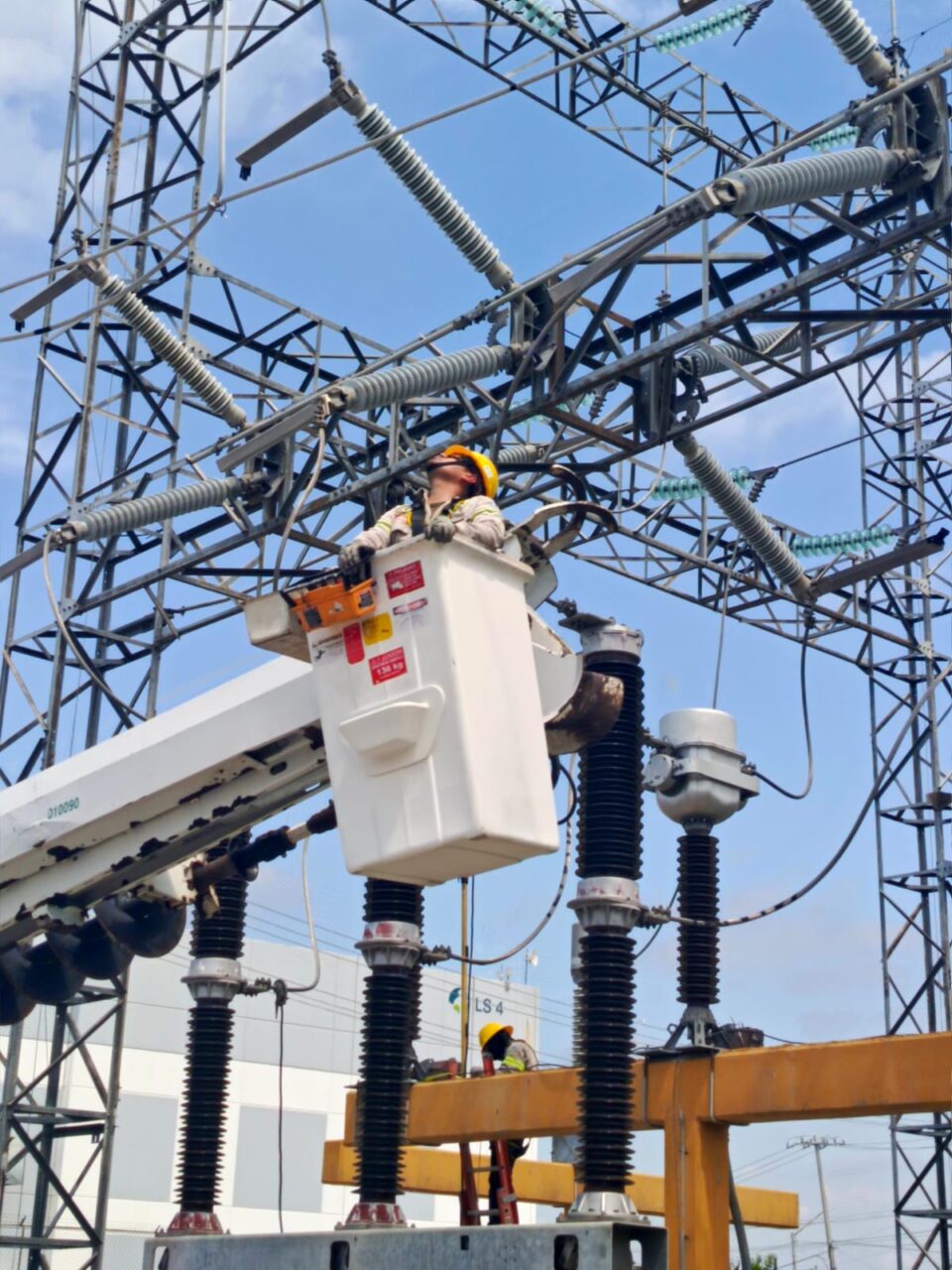 CFE pone en operación transformador de potencia en Nuevo León