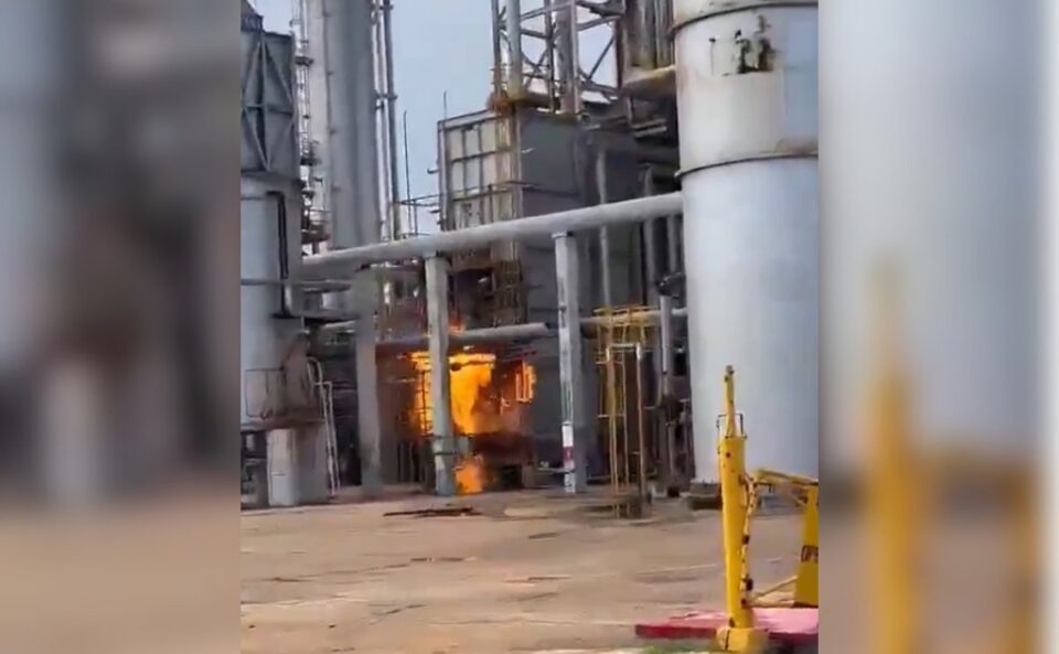 Pemex controla de forma inmediata conato de incendio en el Complejo Cosoleacaque