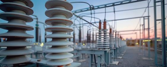Renovación de la Infraestructura de Alta Tensión en la Industria Crítica