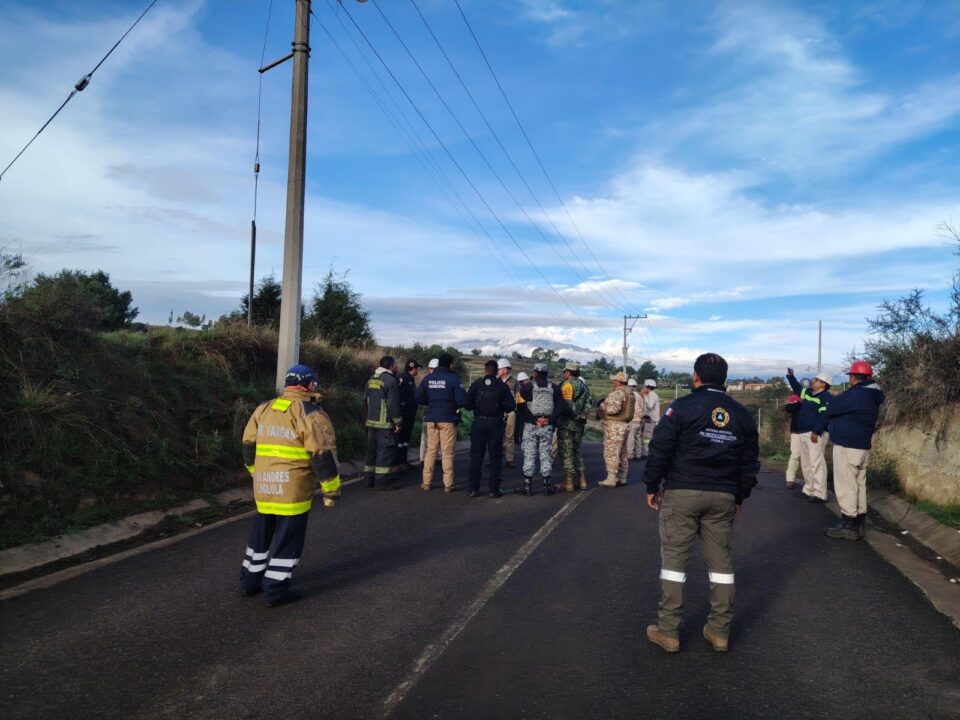 Pemex atiende fuga de gas en San Matías Tlalancaleca en Puebla